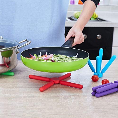 FENGCHEN silicone trivet is dishwasher-safe for easy cleanup after cooking.