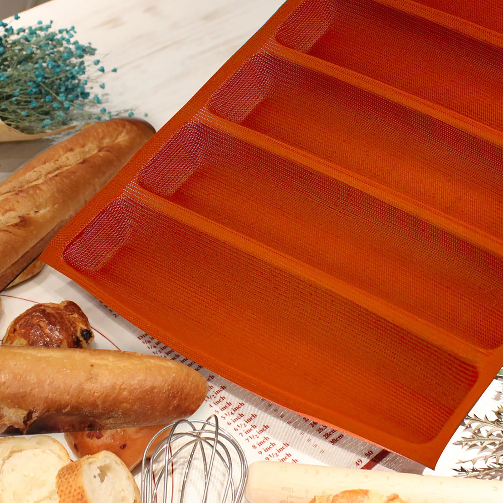 FETESUR baguette mold silicone orange close-up demonstrates durable bakeware.