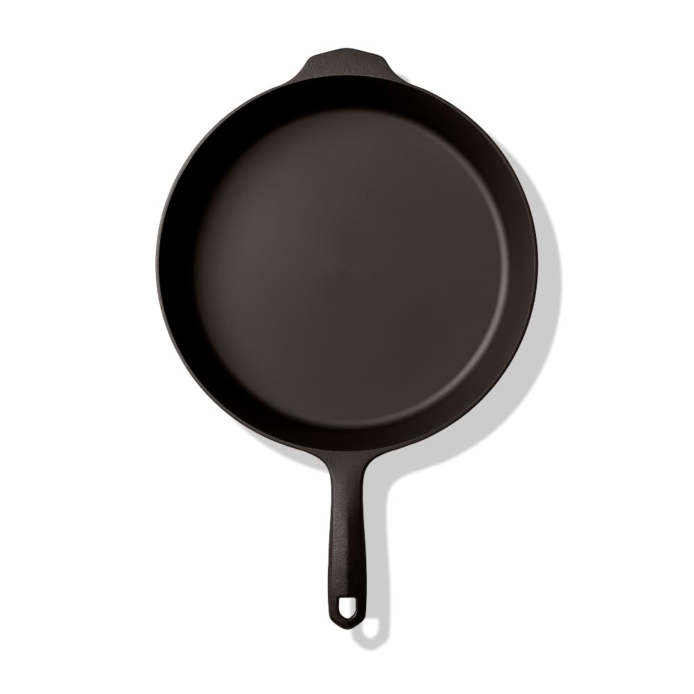 Field Company skillet top view highlights a spacious cooking surface for family meals.