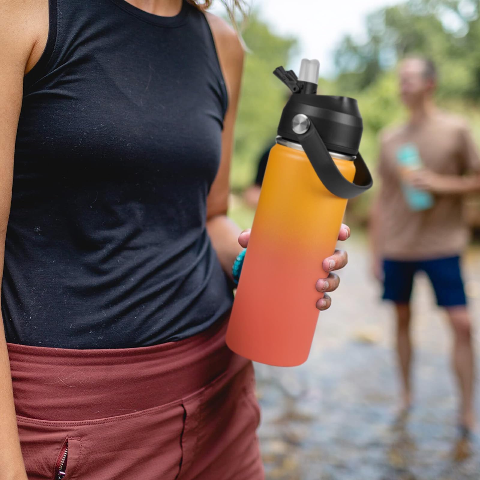 Fijinhom orange bottle sweat-proof exterior stays dry to touch.