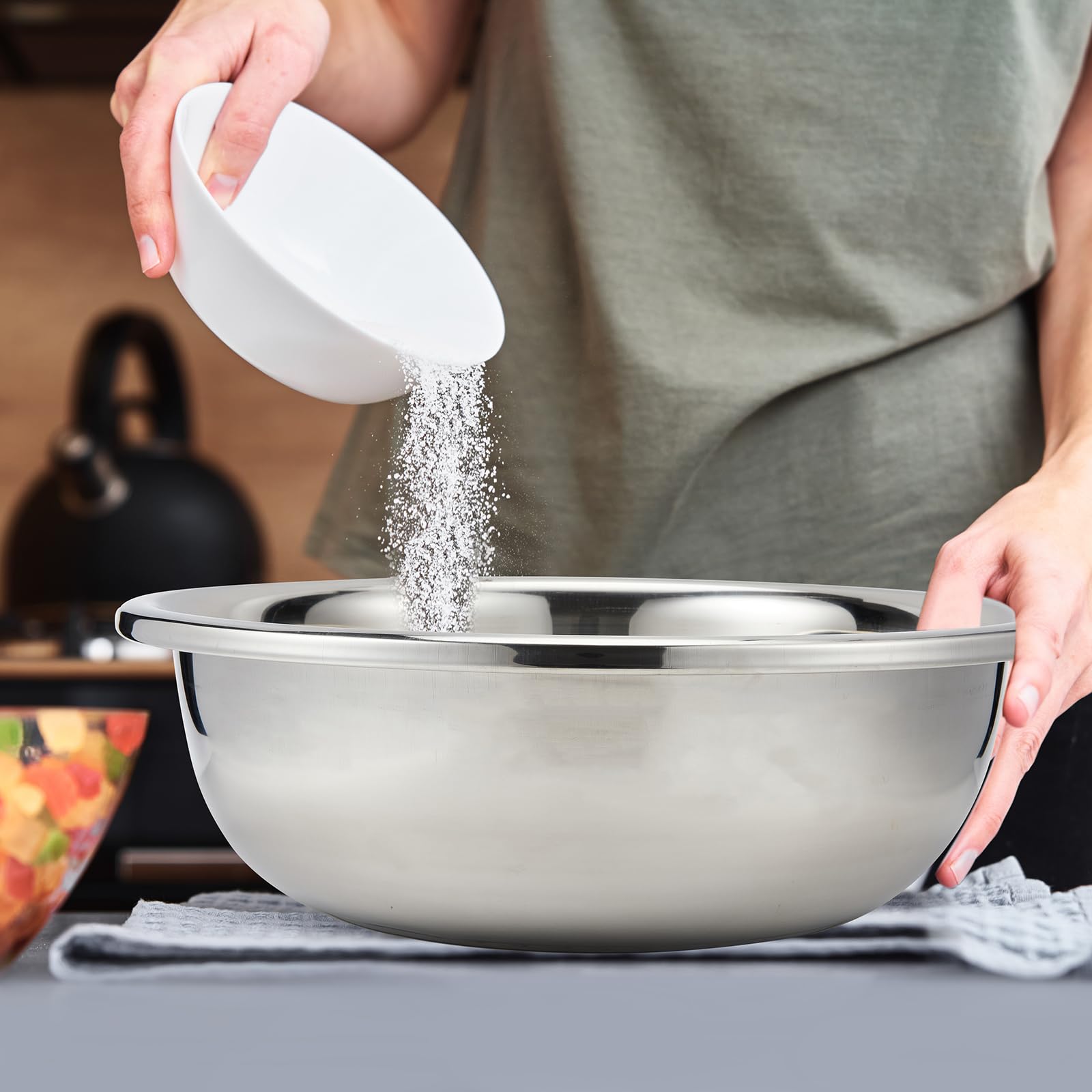 FillTouch stainless steel bowl ideal for marinating and mixing large batches.