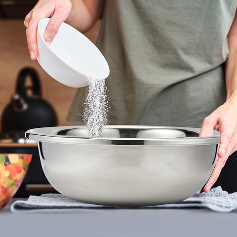 FillTouch stainless steel bowl ideal for marinating and mixing large batches.