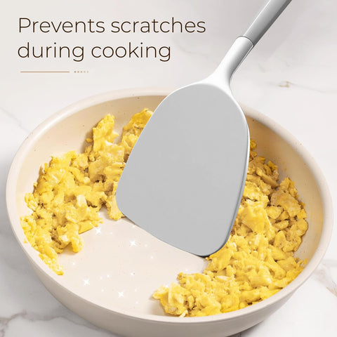 FINENUT basting brush for even glaze and controlled application.