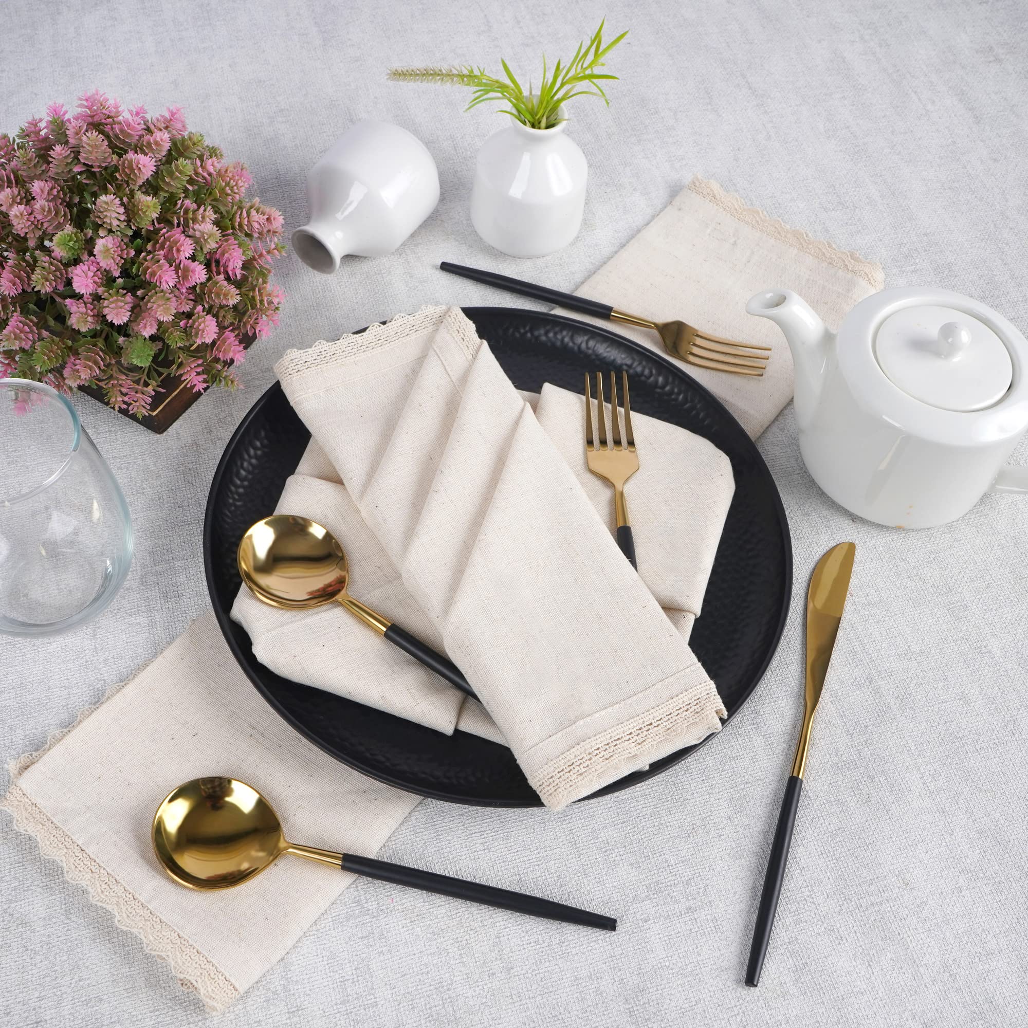 Fingercraft napkin with mitered corners for a classic, durable finish