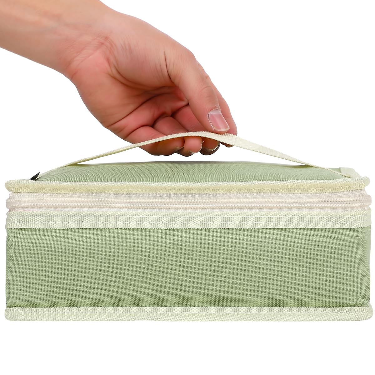FlowFly lunch bag fits into a backpack or briefcase for easy commuting.