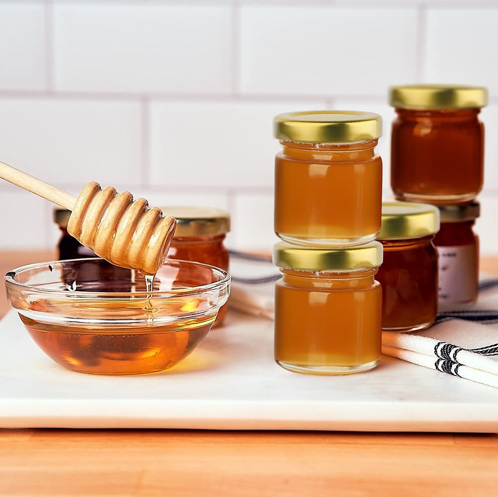 Folinstall party favor jars ready for DIY gifting and crafts.