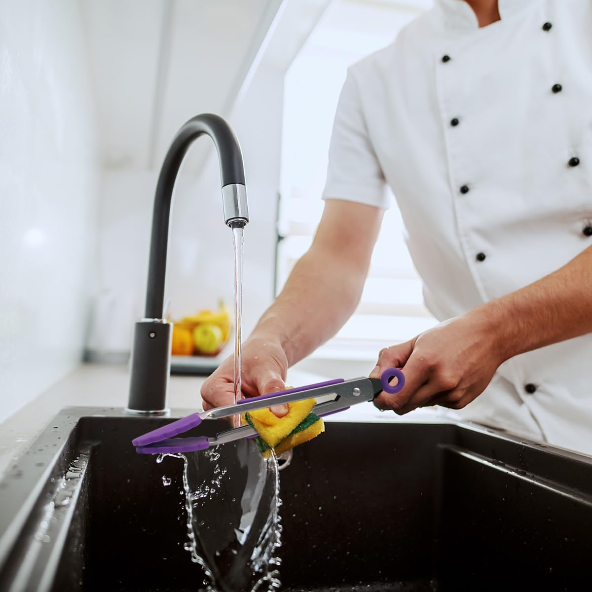 ForTomorrow multipurpose tongs support serving and cooking tasks.