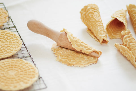 Fox Run natural beechwood tool elevates pastry crafting