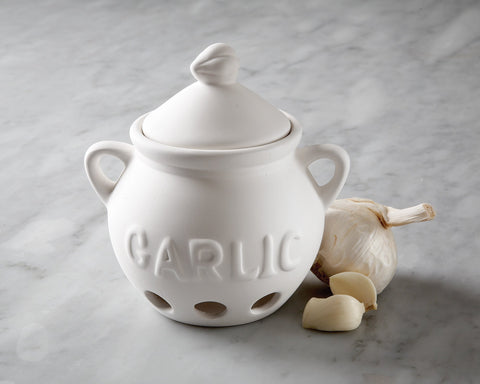 Fox Run porous unglazed stoneware preserves garlic by absorbing moisture while staying breathable.