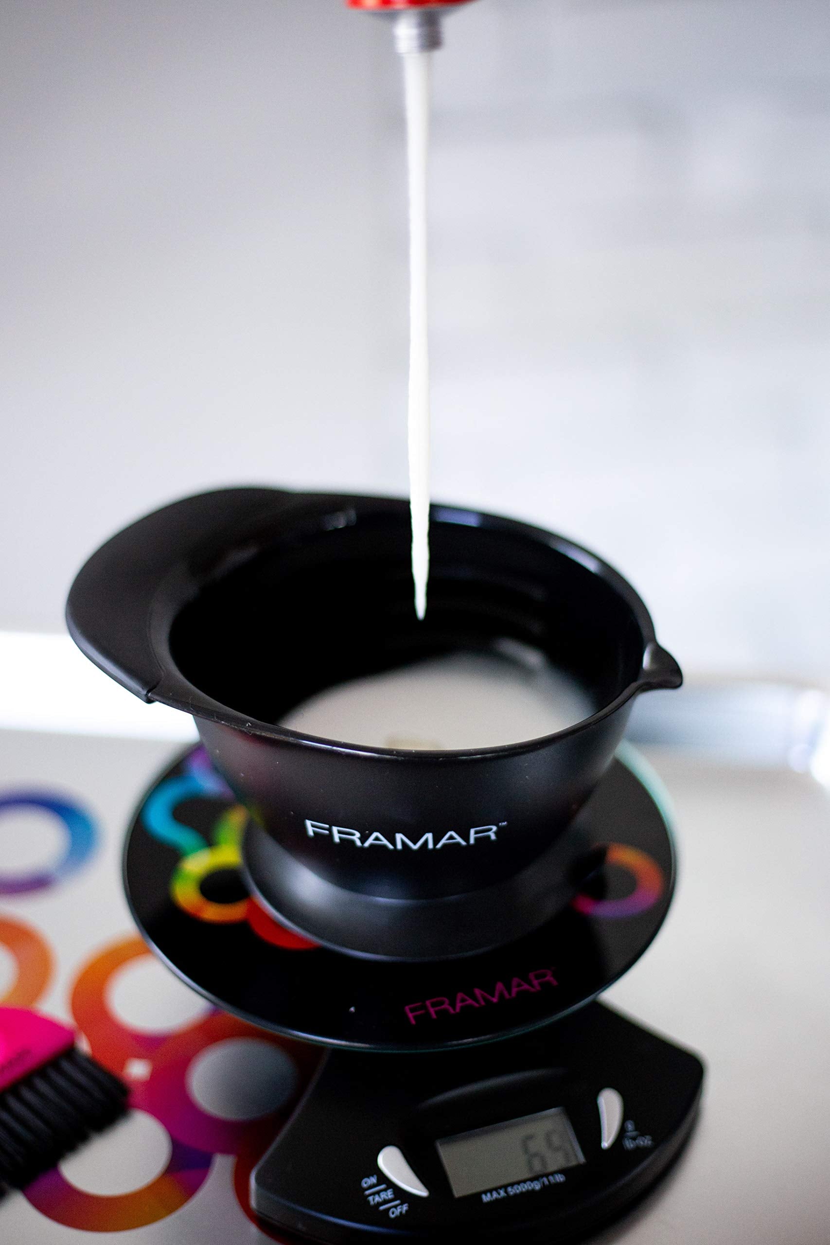 FRAMAR tare function subtracts container weight for clean net measurements.