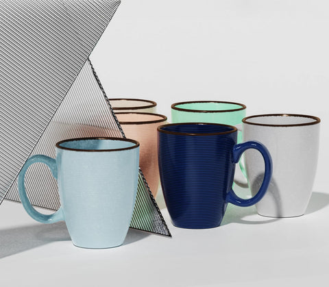 Francois et Mimi dishwasher-safe mugs showing convenient cleaning.