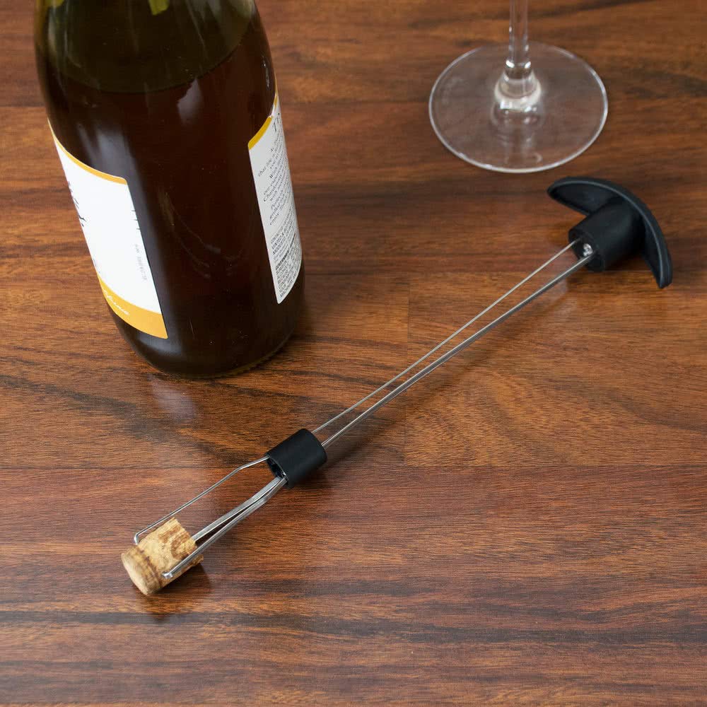 Franmara easy-grip extractor improves efficiency during wine service.