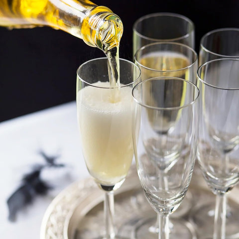Frcctre elegant stemmed champagne glasses add sophistication
