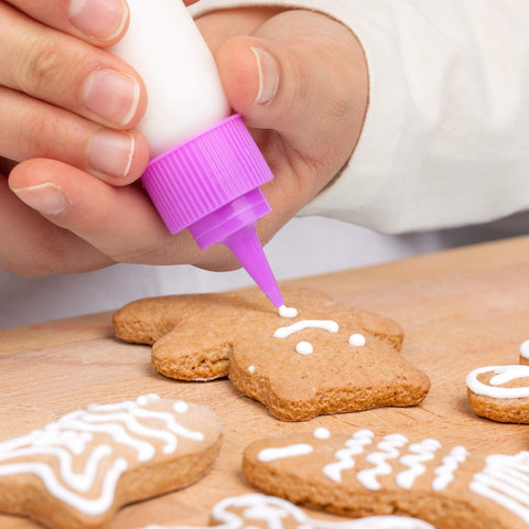 Free Hand Writer Bottles smooth, clog-free tip for consistent detail work