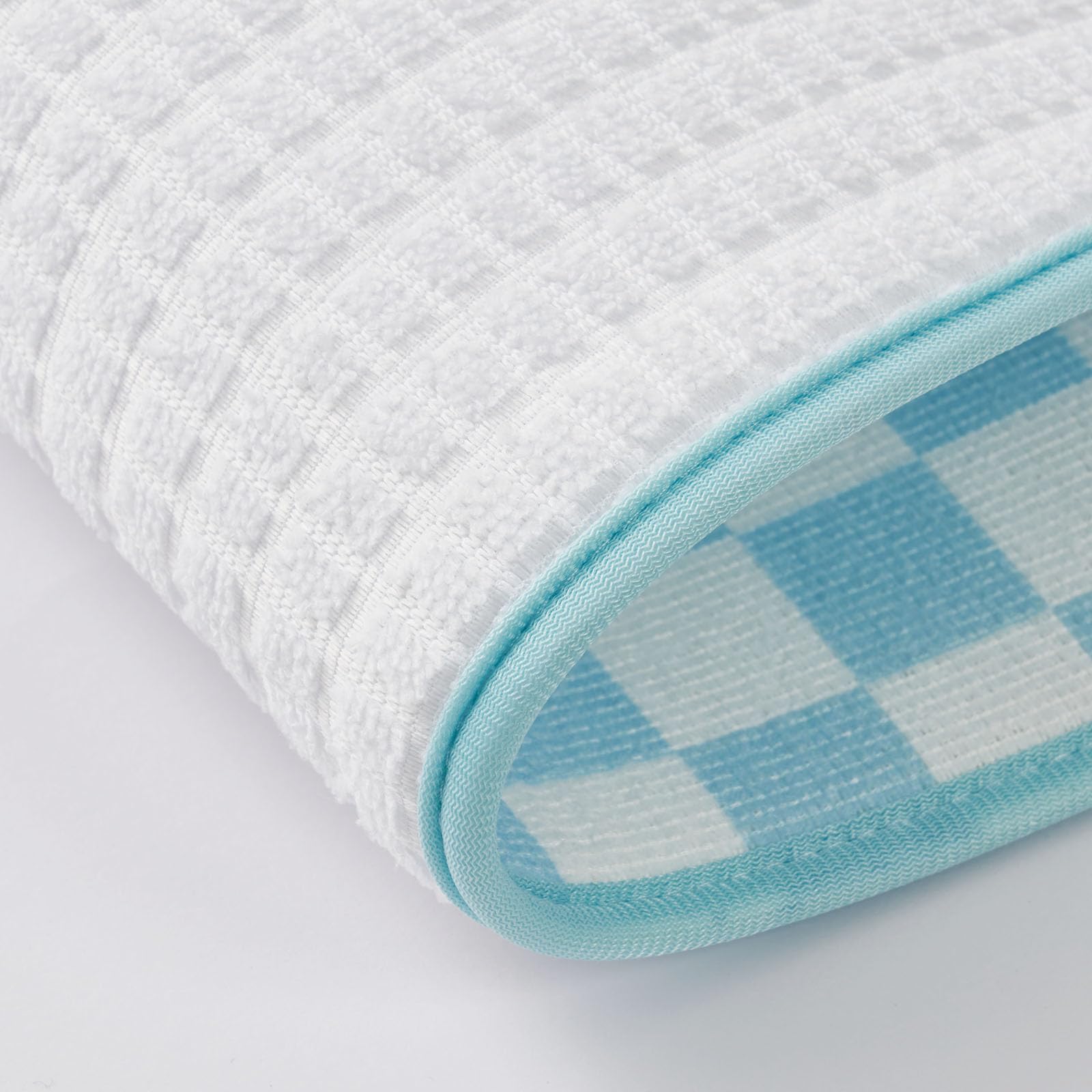 Freshmint dish mat machine washable for easy cleaning and reuse.