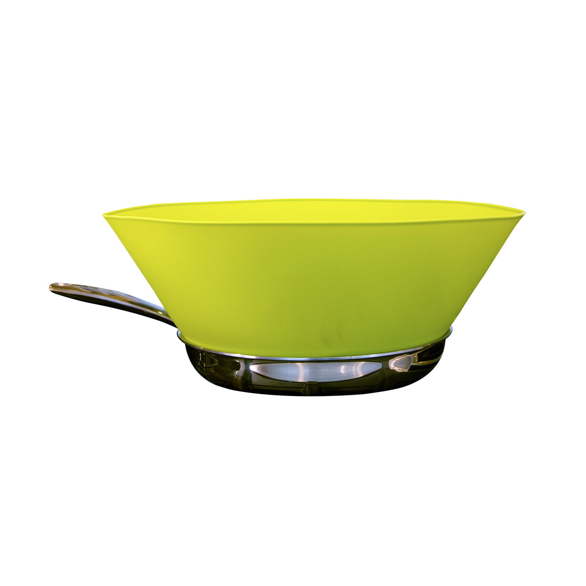 Frywall 12 Green splatter guard on a 12-inch pan reduces oil splatter and mess.