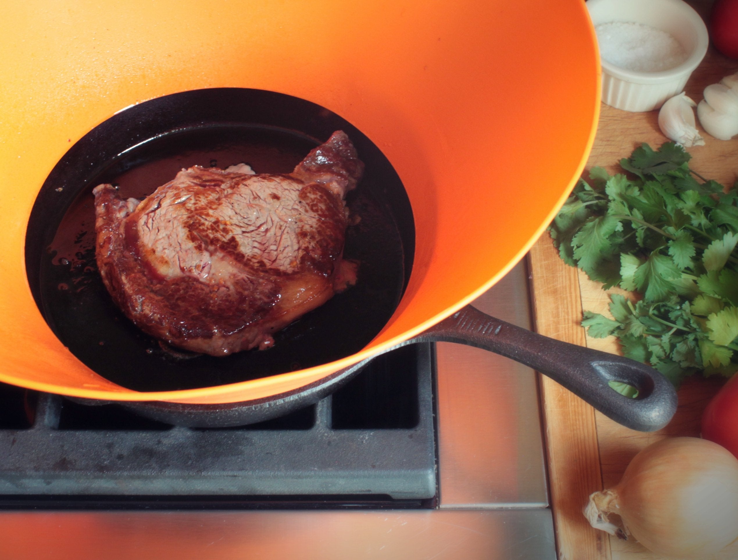 Frywall 450°F silicone withstands high heat for frying.