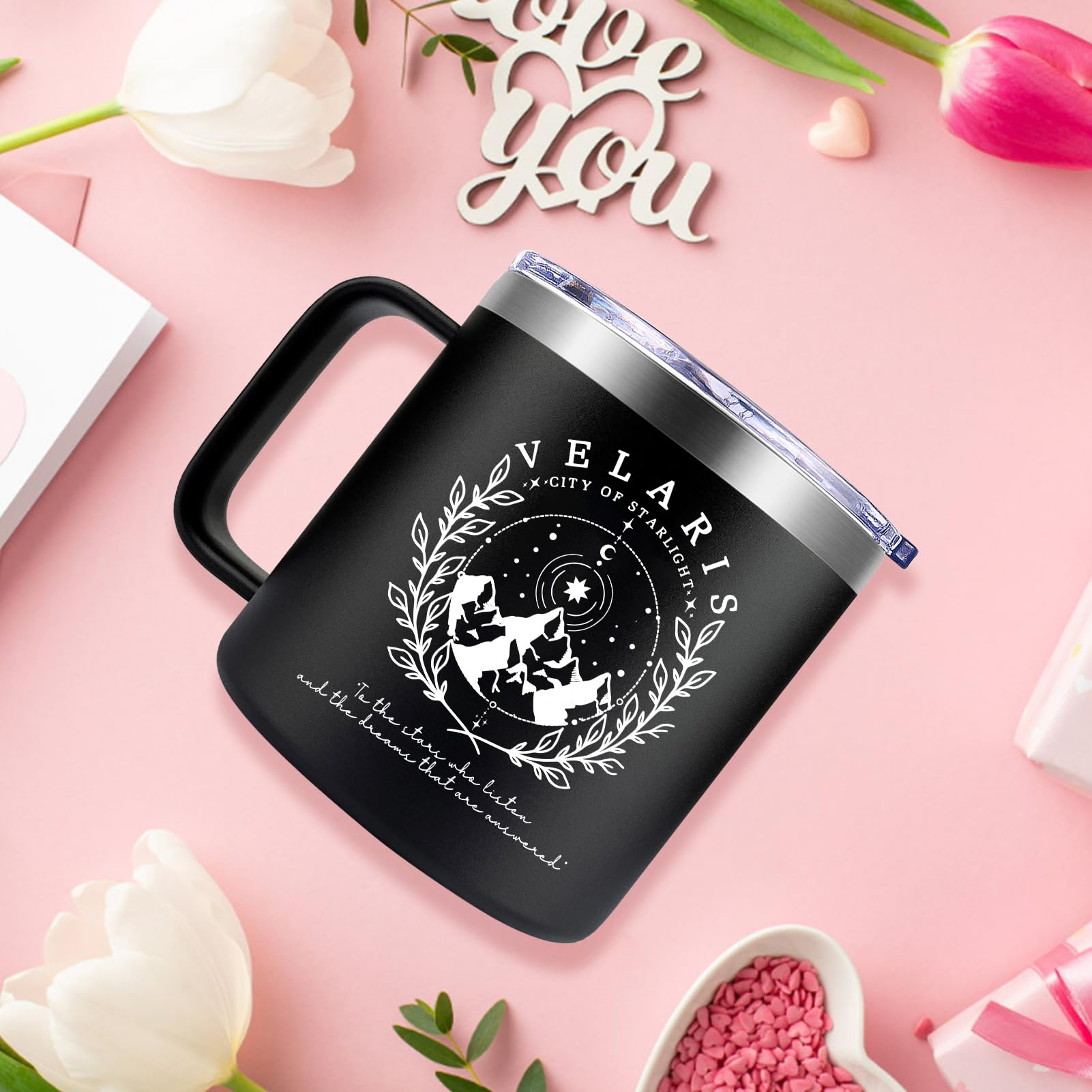 Double-wall insulated Velaris mug keeps beverages at the right temperature