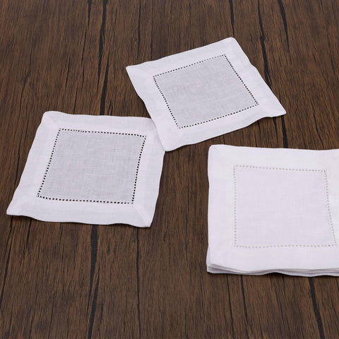Fukaisu reusable linen napkins for dining tables adds a clean, sophisticated touch to gatherings.