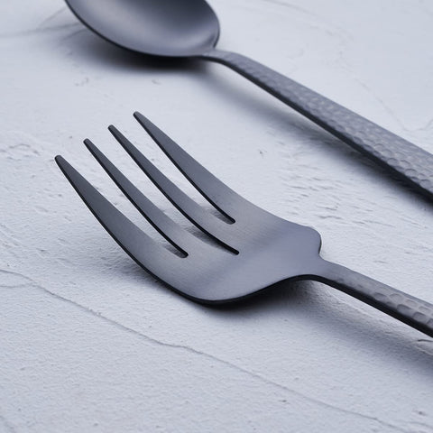 Fullyware large-serving-set with square-handle design for cohesive tableware.