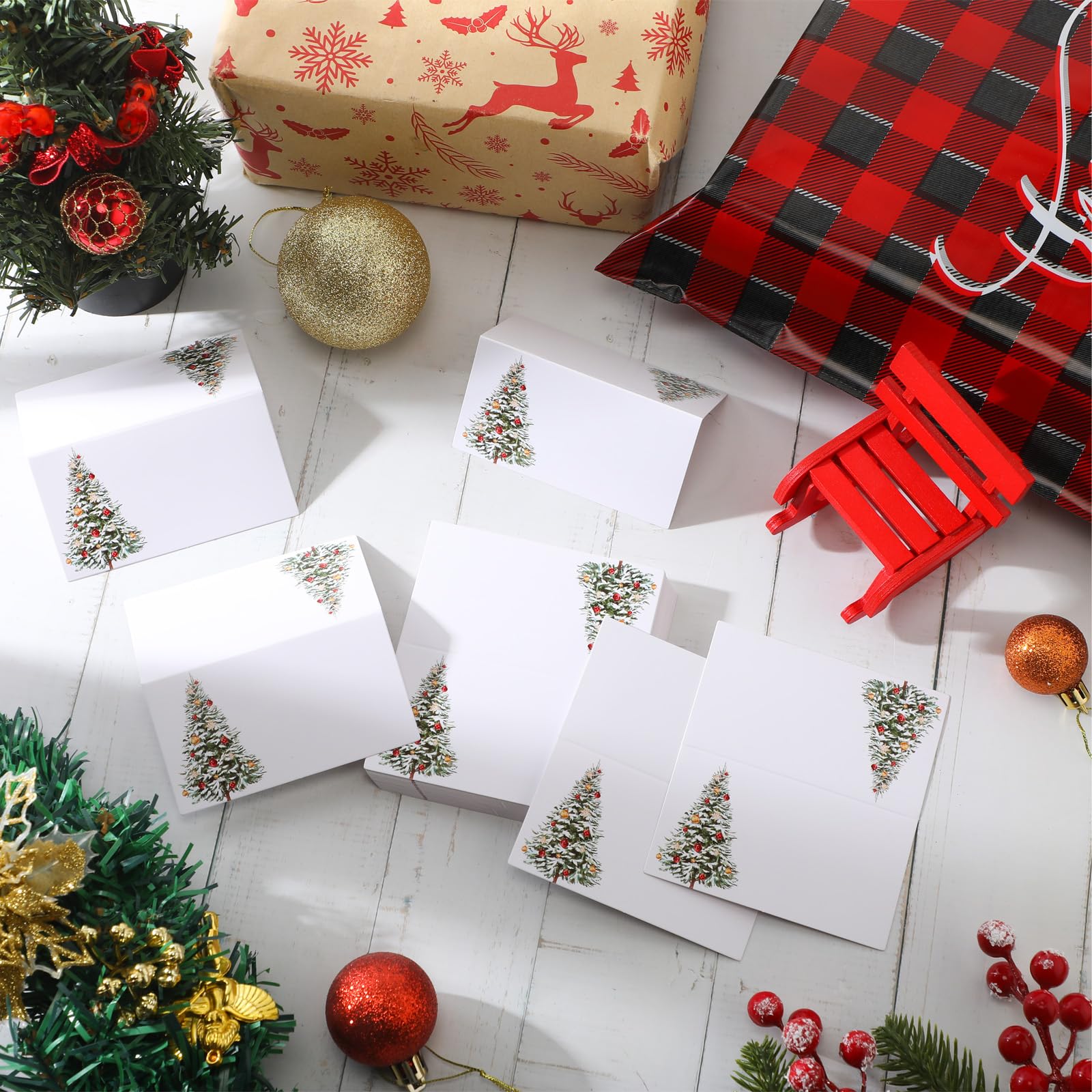 Fumete folded place card 9x5 cm with central indentation for easy seating