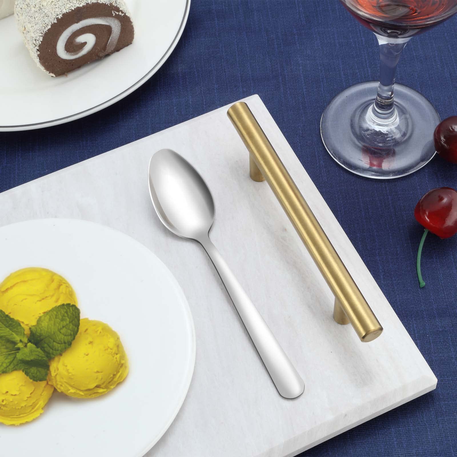 Funnydin ergonomic handles ensure comfortable grip during meals.