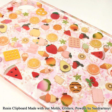 FUNSHOWCASE wall-hanging mold enables stylish, space-saving wall art.