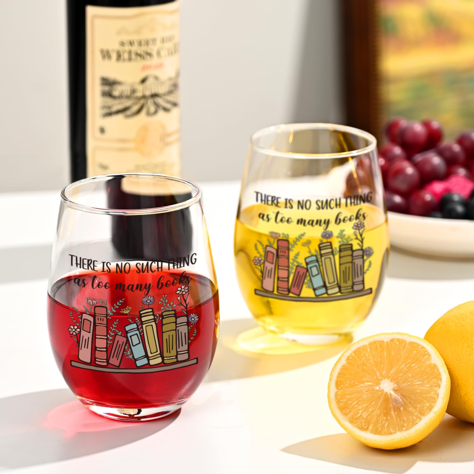 Futtumy glass features colorful book motif for book lovers