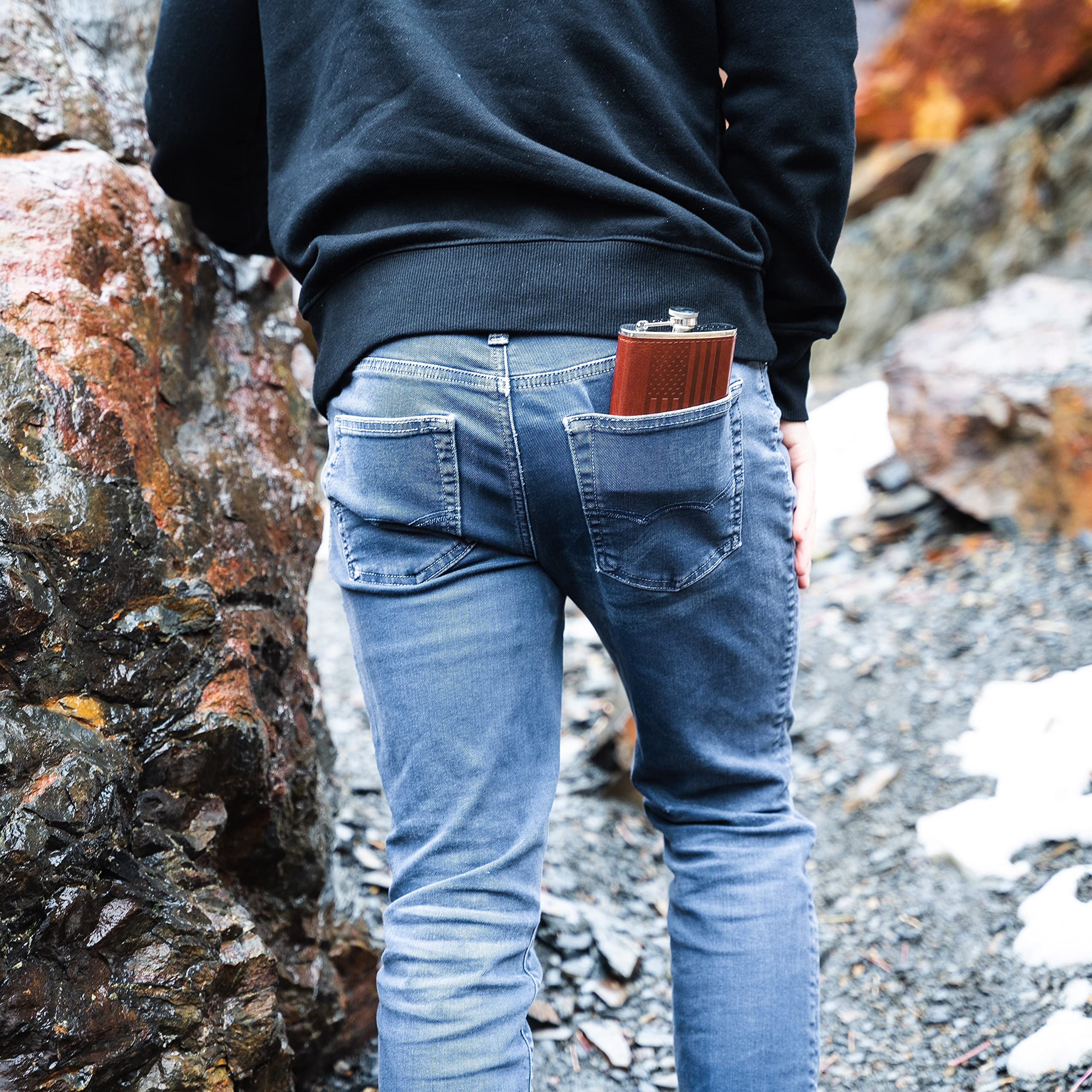 Future Hydrate leak-proof-seams ensure confidence during hikes and camping trips.