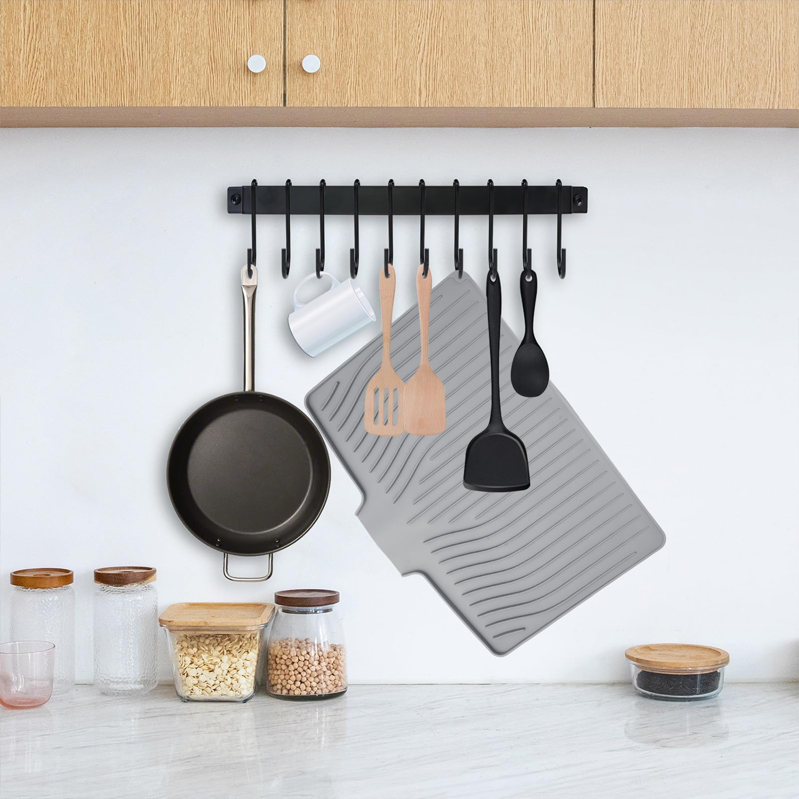 FUYXINGXY easy-clean silicone dish mat is dishwasher-safe for quick maintenance