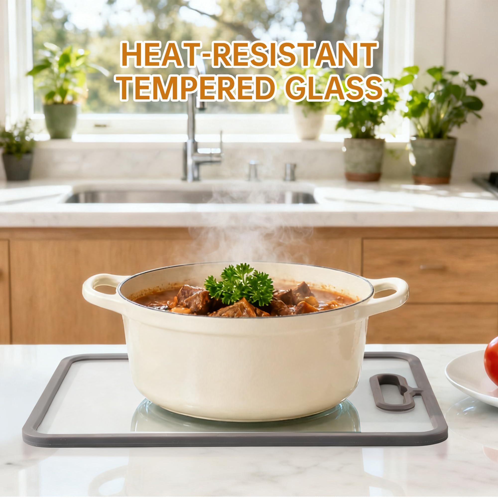 Fyctio 13x9-inch board provides compact, versatile cutting area