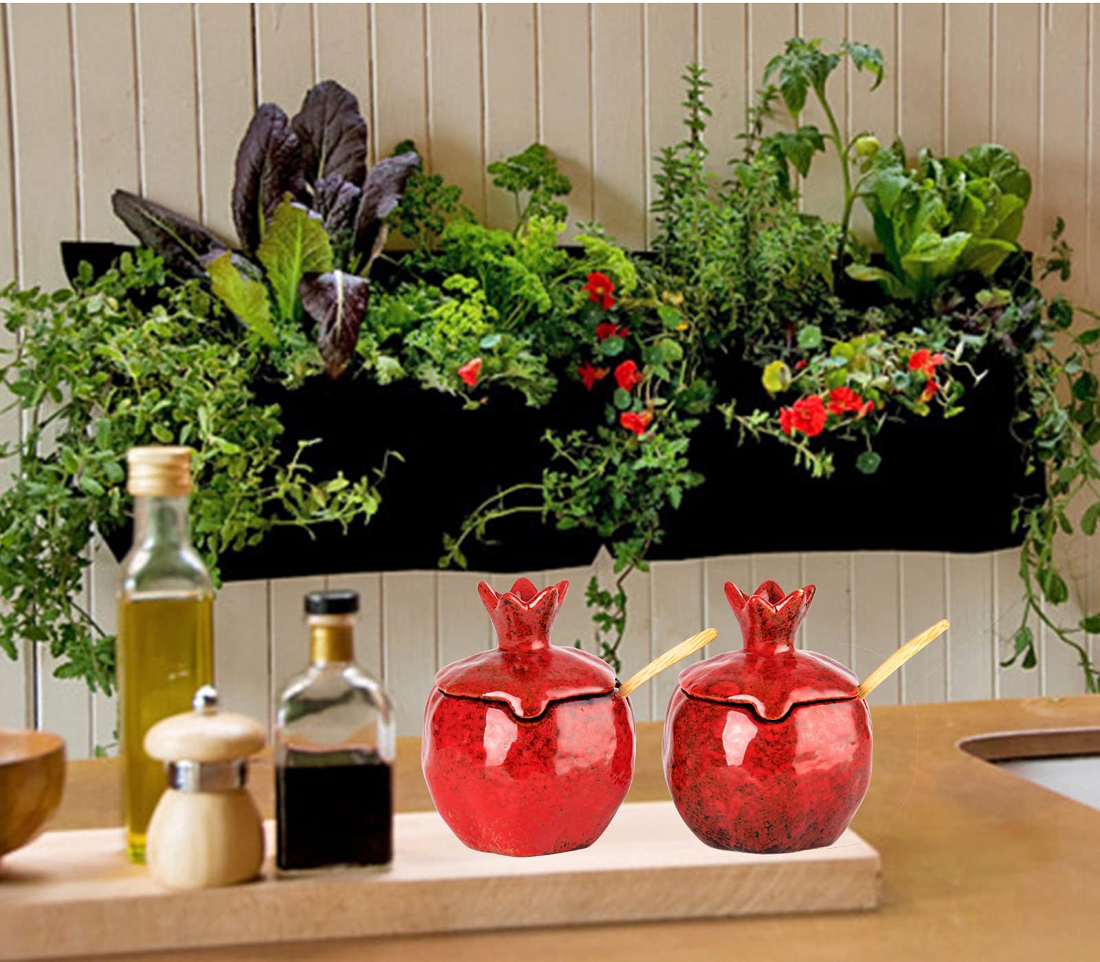 GABROC pomegranate bowl is easy to clean and safe.