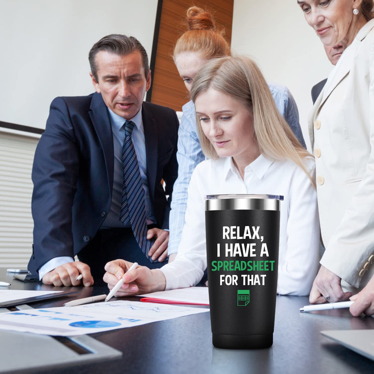 GALAROES Secure sip lid action helps prevent spills during meetings and commutes.
