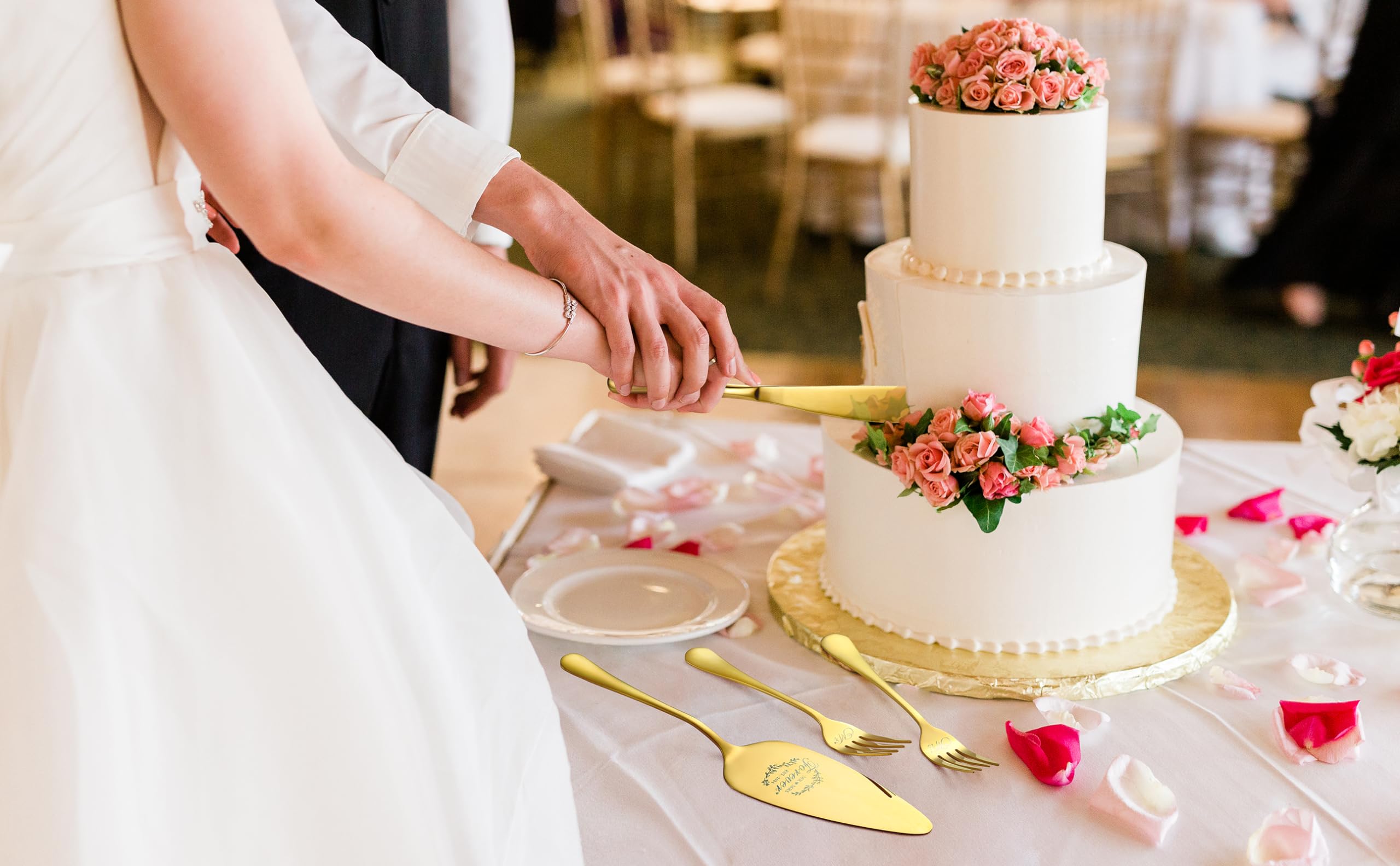 Galaxozent gold-plated finish adds luxury for special occasions.
