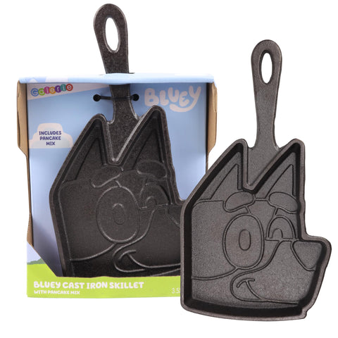 Galerie Bluey cast iron skillet with face design for fun, kid-friendly breakfasts.