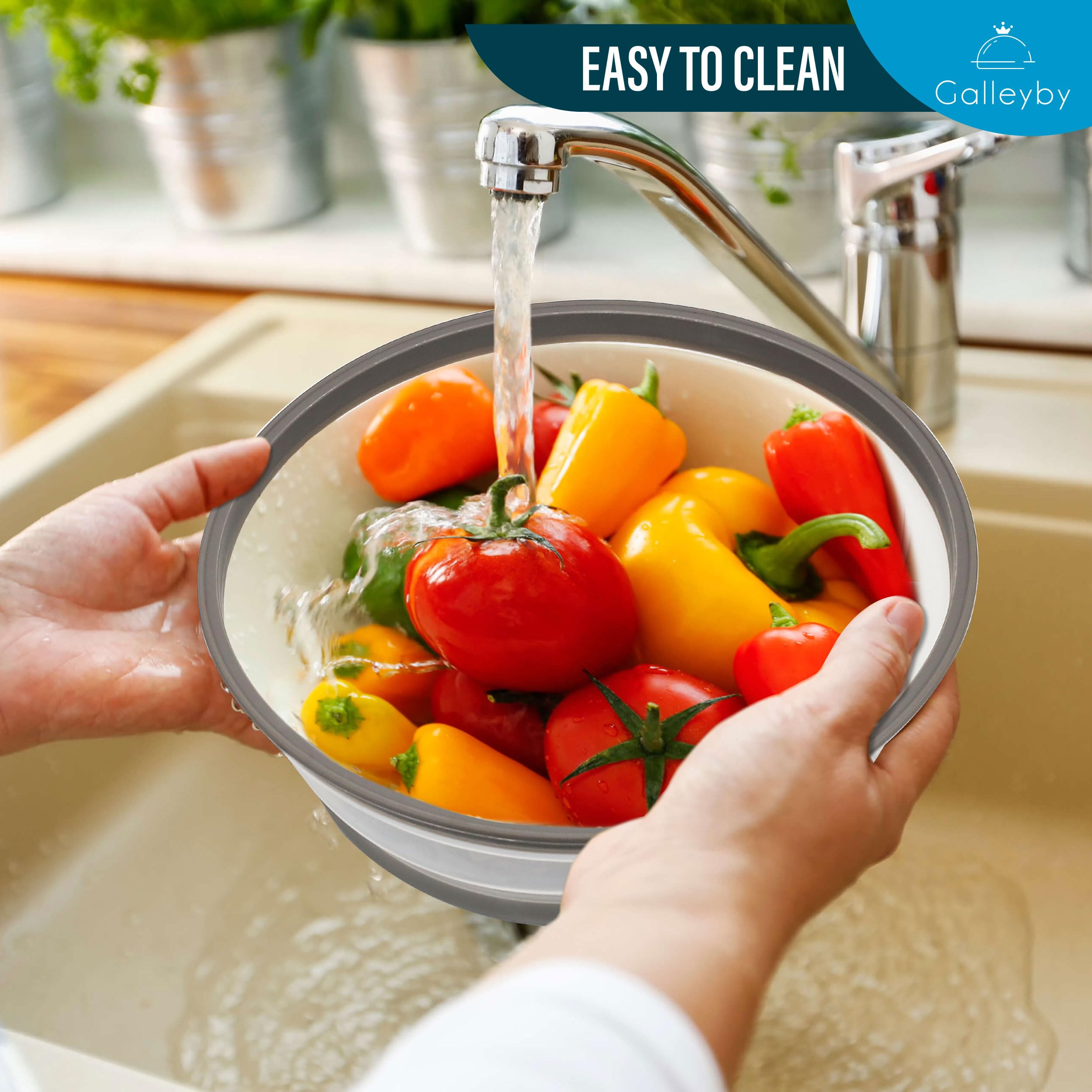 Galleyby heat-resistant handle provides a safe grip on hot dishes