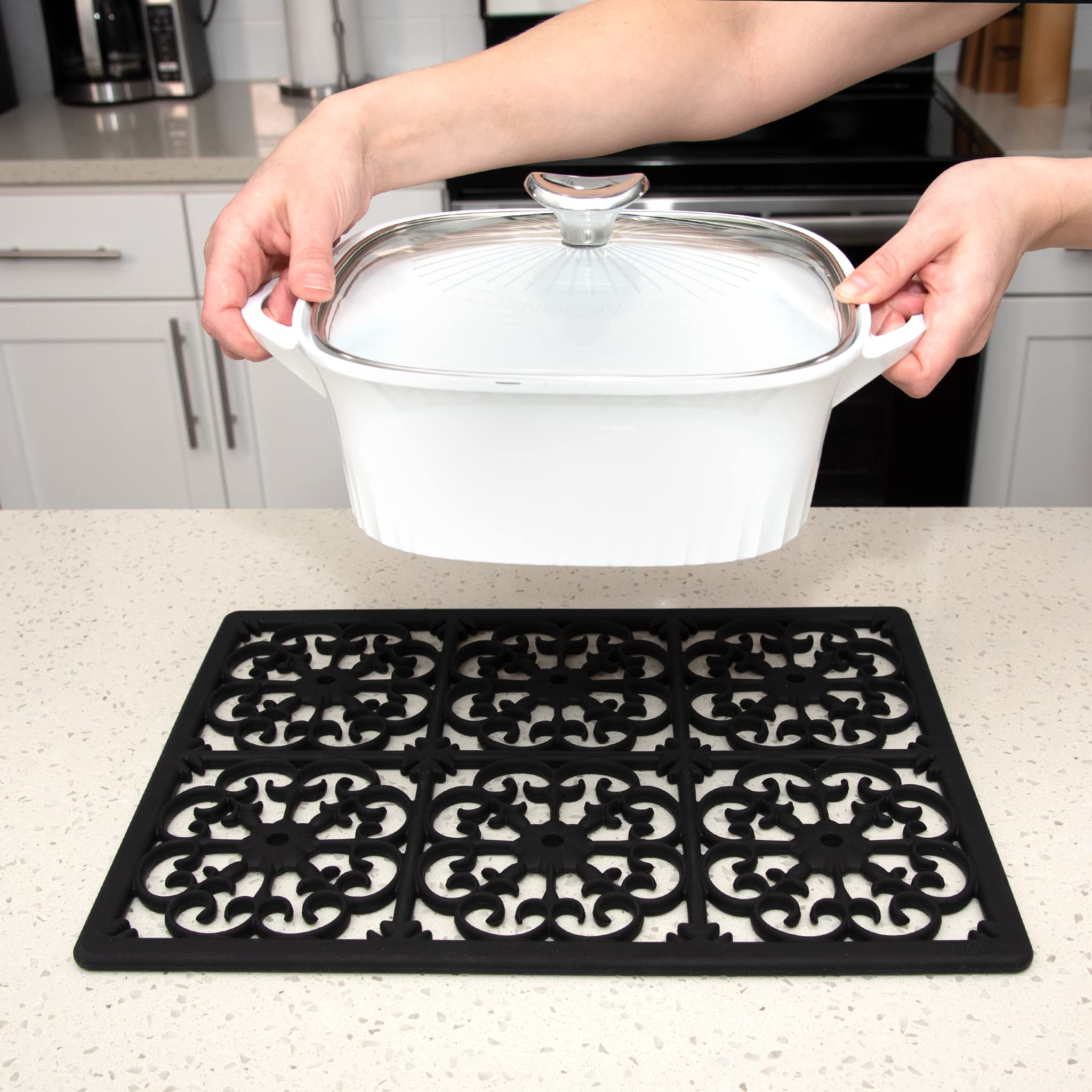 GASARÉ dishwasher-safe silicone trivet for easy cleaning after cooking