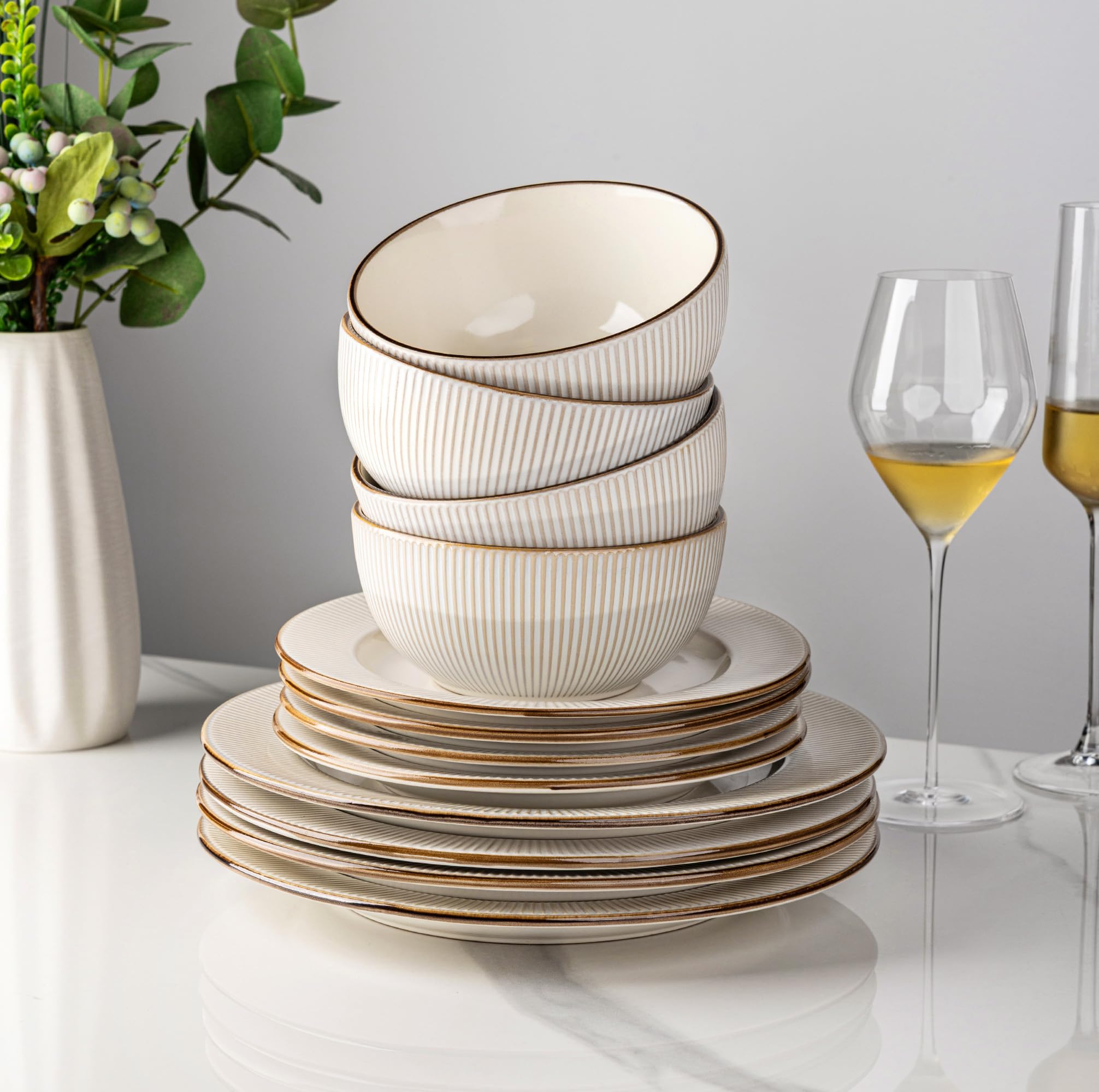 GBHOME embossed ceramic detail close-up showing refined texture.