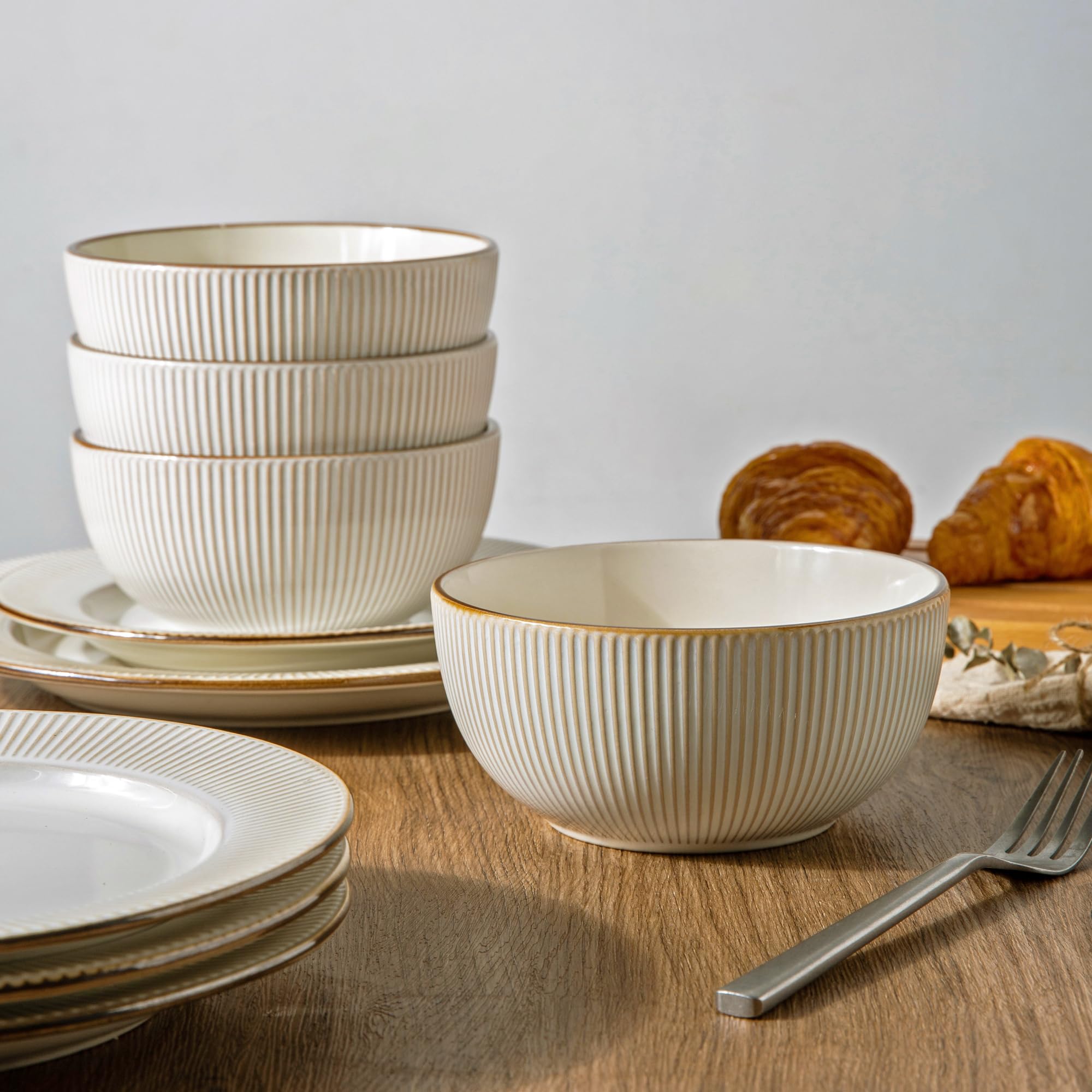 GBHOME stackable stoneware showing space-saving dinnerware design.