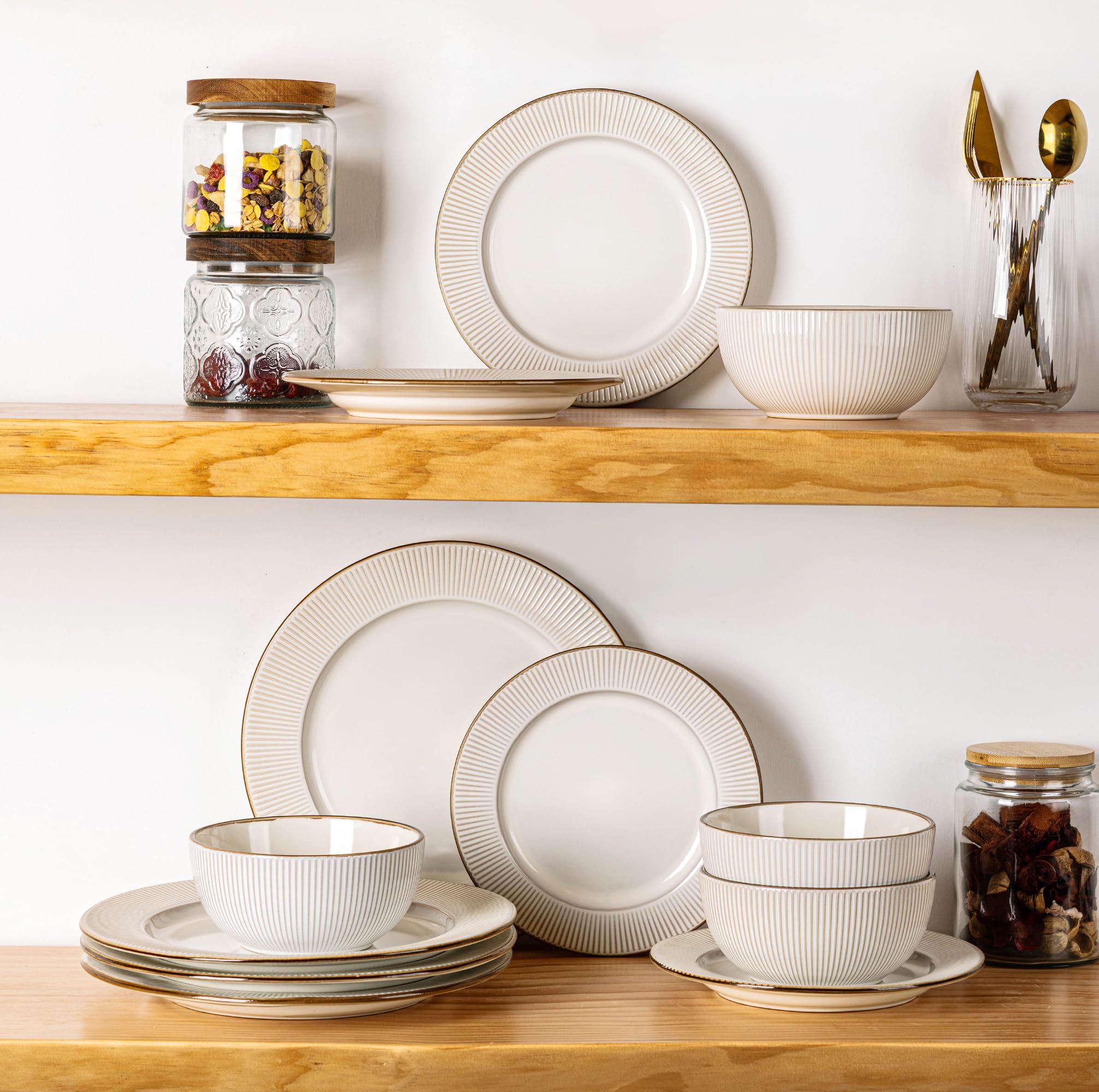 GBHOME table setting demonstrating coordinated dishware for four.