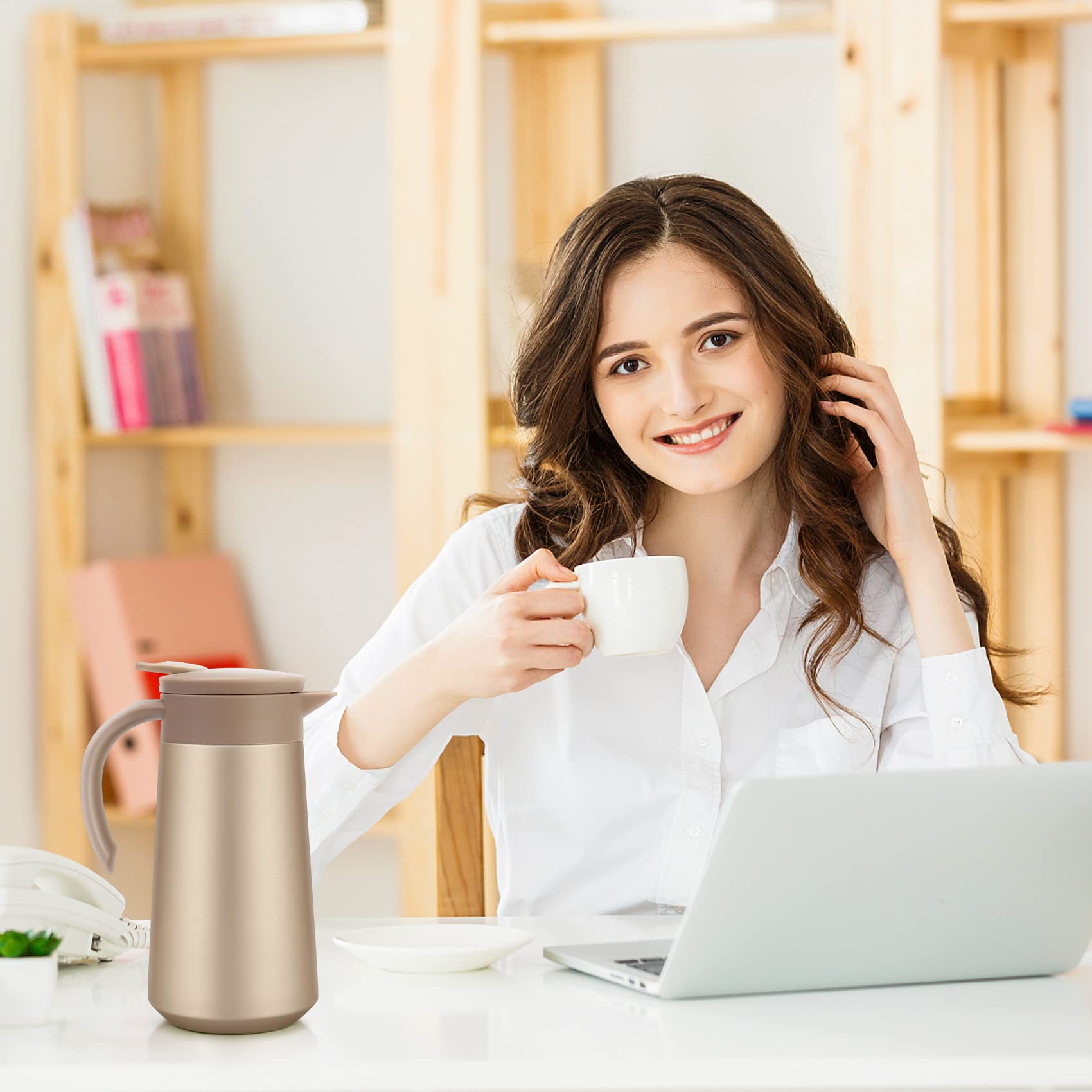 GearRoot carafe interior and exterior designed for simple cleaning.