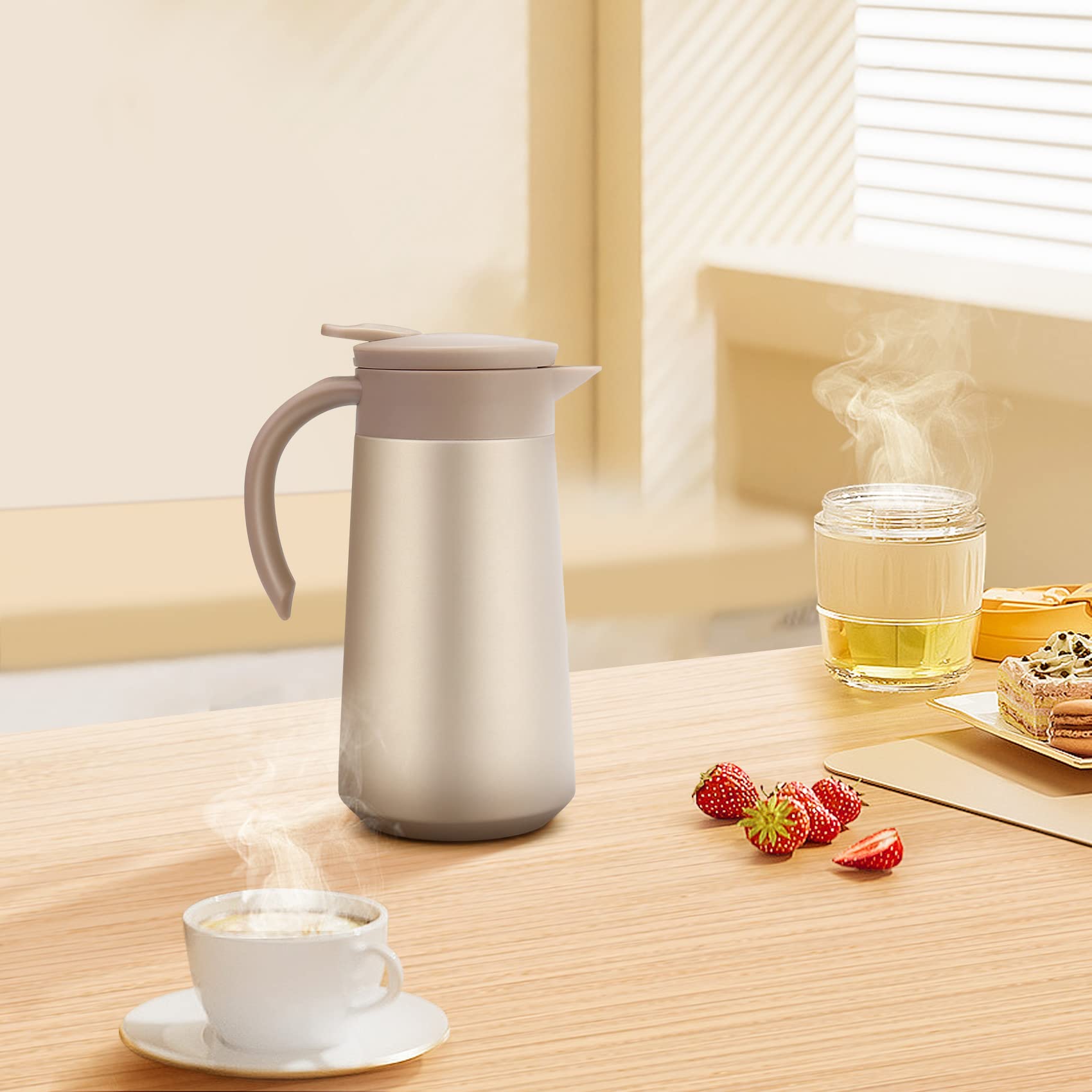 GearRoot coffee carafe pouring action demonstrates easy serving.
