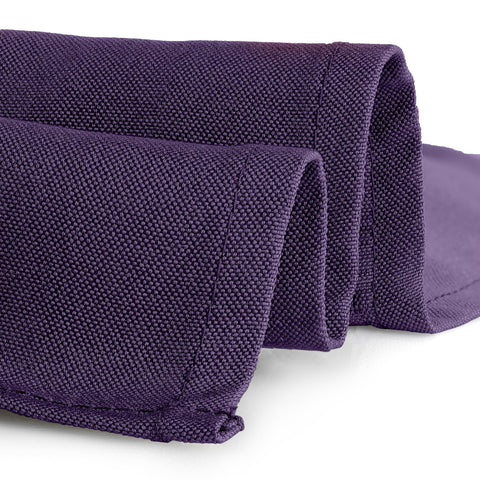 Gee Di Moda close-up shows wrinkle-resistant polyester for effortless, repeated-use elegance
