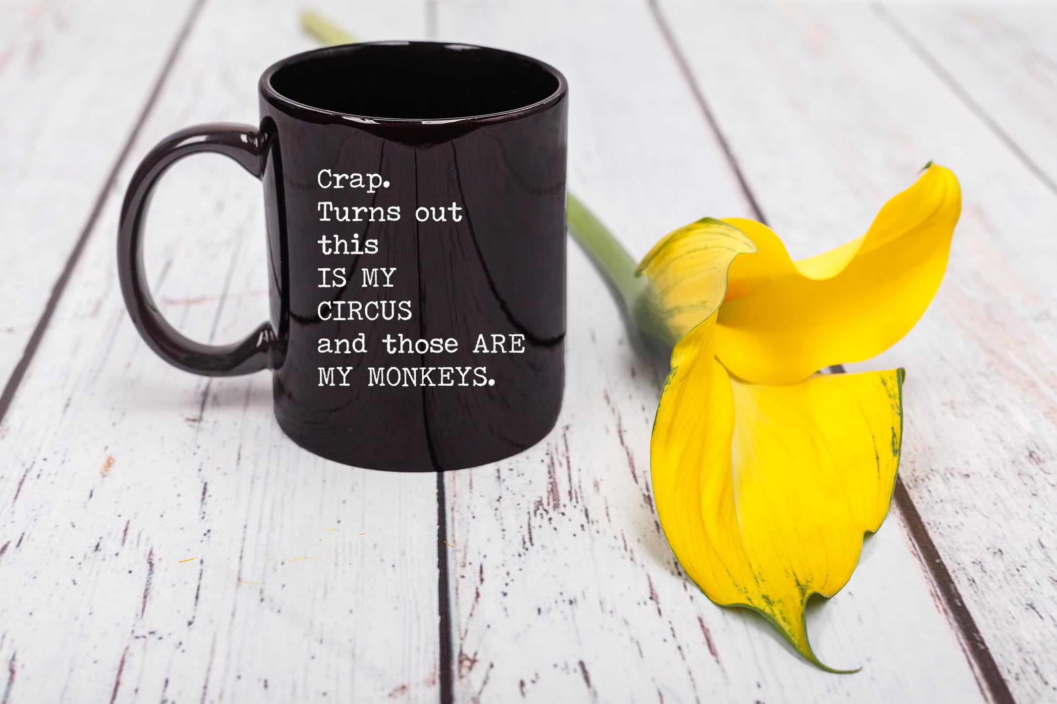 Gelid mug glossy ceramic closeup shows high-quality finish.