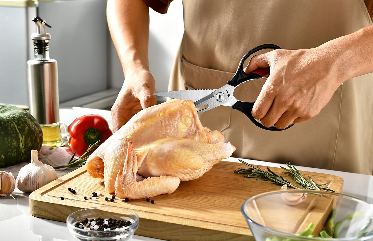 Gerior stainless-steel kitchen scissors resist rust for lasting, reliable use.