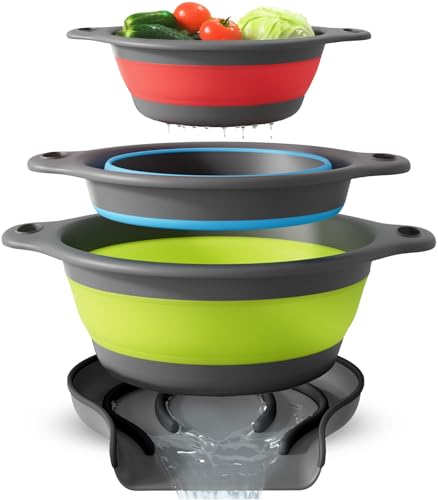 Gevoli blue collapsible colander with self-draining base for efficient draining.