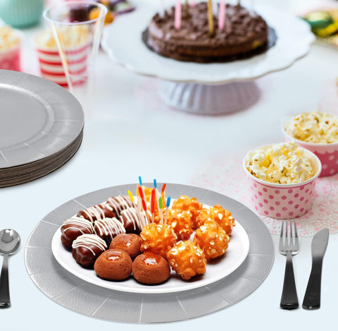 Gift Boutique disposable dinner charger 24 pack keeps service simple.
