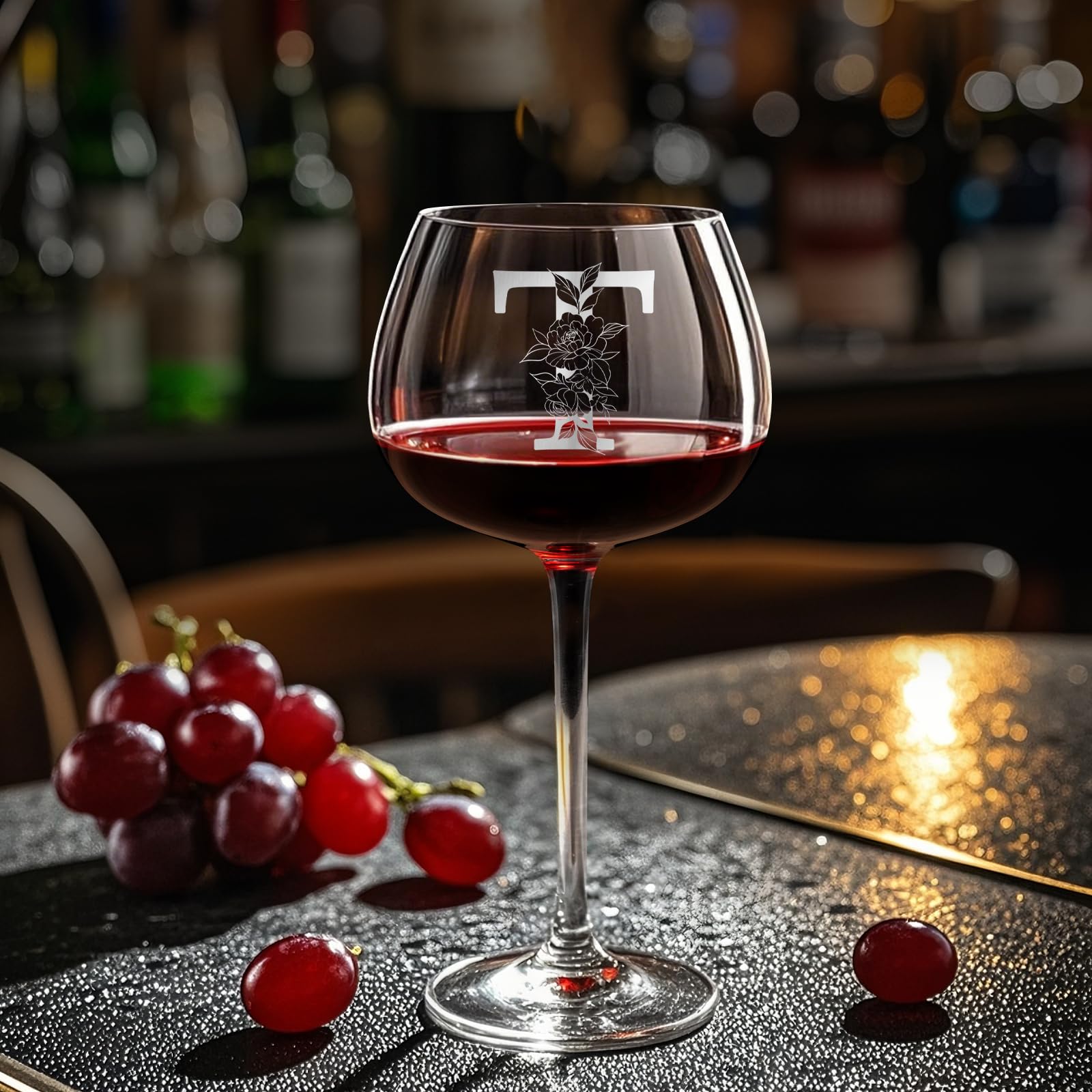 GiftPioneers versatile glass suitable for wine, cocktails, and celebrations