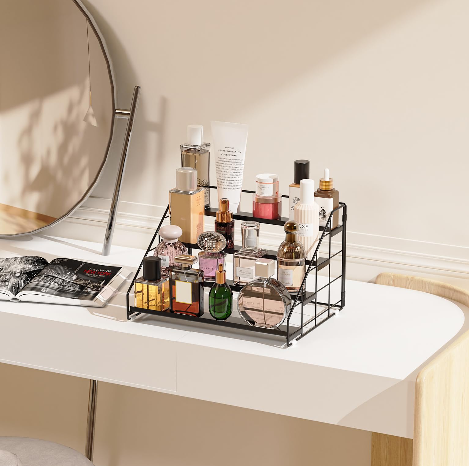 GIGIFTREE bright black finish adds sleek style to any kitchen.