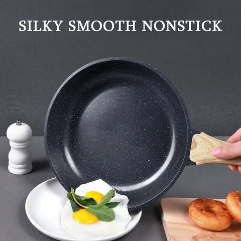 GiPP stay-cool Bakelite handle provides a comfortable grip during cooking